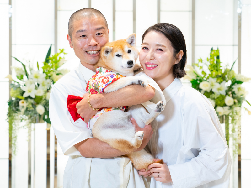 【祝・結婚】アキナ山名と宇都宮まきが電撃ゴールイン! 愛犬おまめも一緒に“2人と1匹”直撃インタビュー