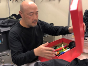 くまだまさし、“道具箱”の中には愛娘の写真が…!? 【ルミネ通信vol.10】