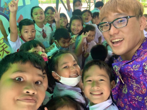 マジックで神と崇められた!? タイ住みます芸人が「オンラインサロン」開設で描く大いなる野望