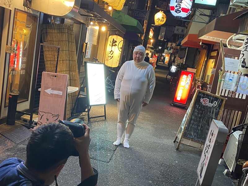 吉本新喜劇・酒井藍が描いた座員100人の似顔絵「悪意があるって言われてて…」 12月に初個展