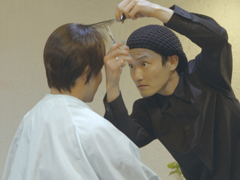 ジャルジャル主演『サンチョー』オリジナルの散髪方法が超絶クセ強な奴を捉えた本編映像公開!