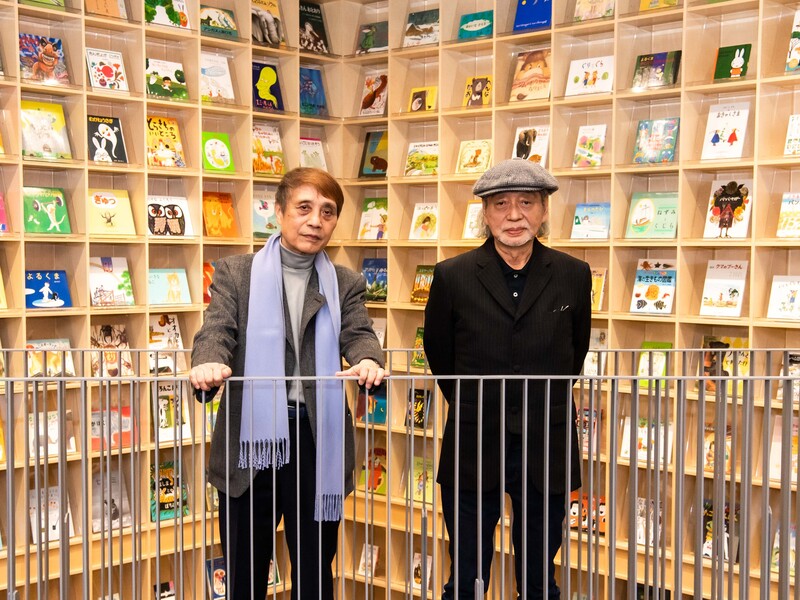 安藤忠雄と細野晴臣が親子に向けてトークショー「コンビニの前で警察に通報されました」