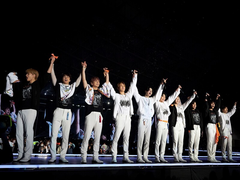 JO1“始まりの地”で初の有観客ライブに号泣「ここには素敵な仲間がいる」