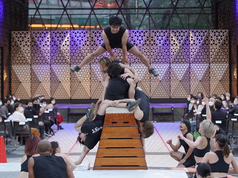 必見！ 人間を超えたアスリートが回る・踊る・飛ぶ『energy～笑う筋肉～』【としま文化推進期間イベント】