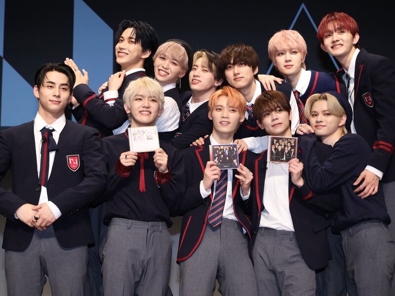 グローバルボーイズグループ『INI』待望のデビューでいきなりの大快挙! 「やっと実感が湧いてきた」