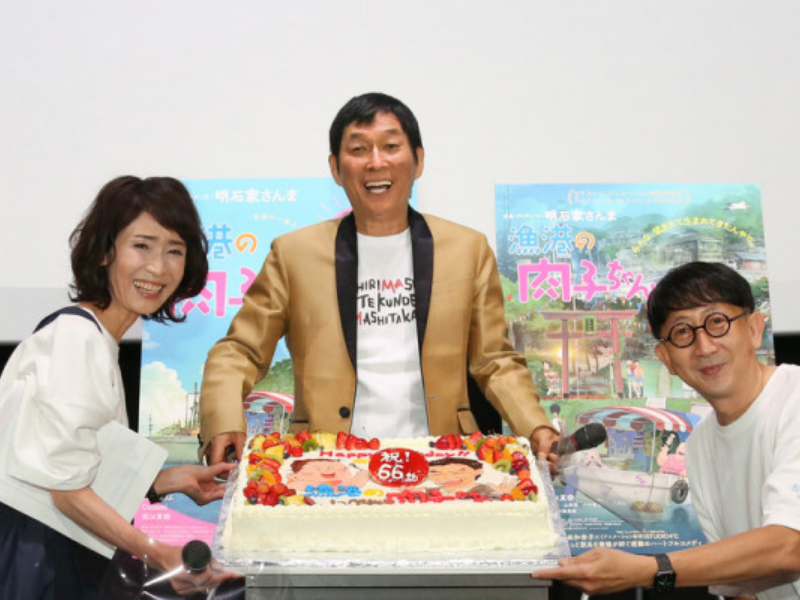 明石家さんまが人生初の大阪舞台挨拶で66歳サプライズ! 「主人公の声はじつは…」