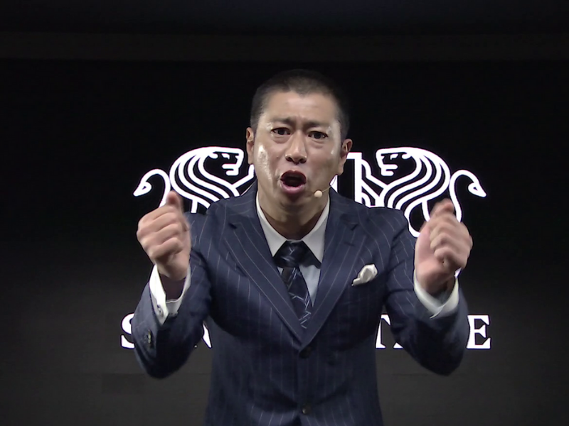 パンサー尾形がスーツ姿で熱演するWeb CM公開! 「バラエティでは見られないカッコいい姿を見て！」