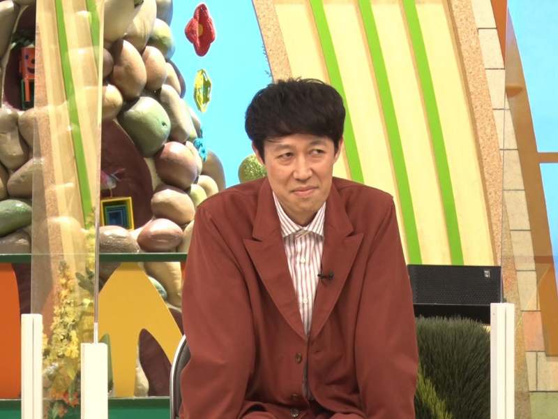 『よしもと新喜劇NEXT』座員の秘蔵写真を公開! 座員の弱すぎる写真に小籔がガチギレ!?