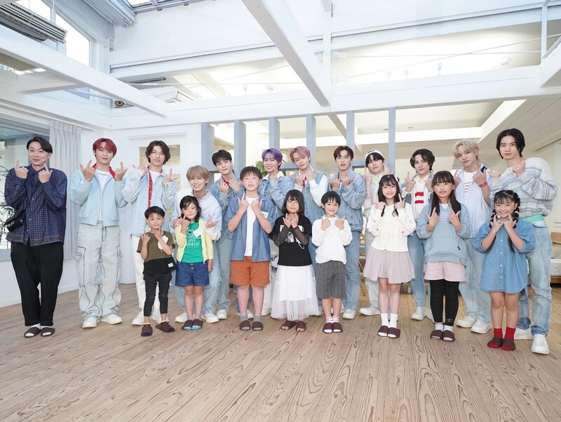 JO1が小学生記者の質問にガチ回答「カッコよくダンスするコツは…」 新曲MV公開で生配信