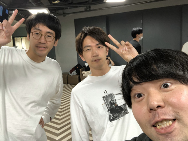 サンシャイン坂田が∞芸人に突撃取材! 観客数を知ったコマンダンテ「やばいやばいめっちゃ観てる!」