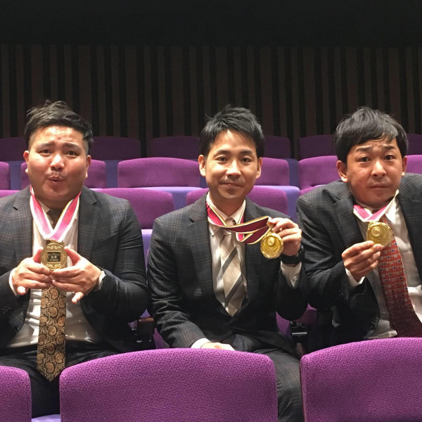 全7大会ファイナリスト皆勤の初恋クロマニヨンが悲願の優勝！お笑いバイアスロンで7年越しの夢叶える