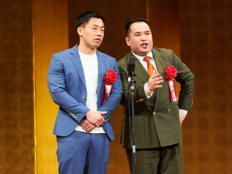 ミルクボーイが『咲くやこの花賞』受賞! 松井市長が「これからも大阪に住み続けて」