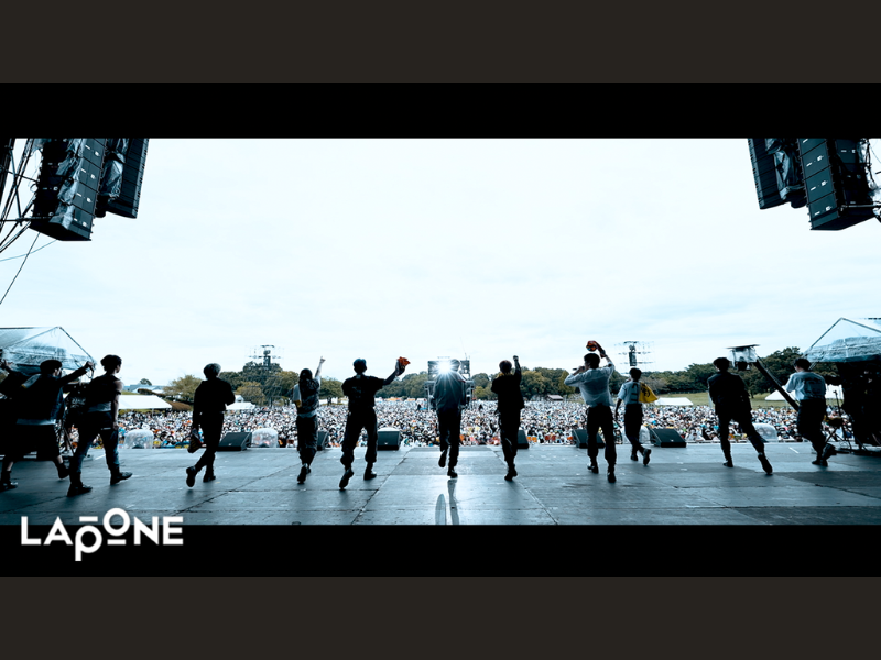 “INI” WANIMA提供楽曲「HERO」INI初、野外フェスパフォーマンス公開!