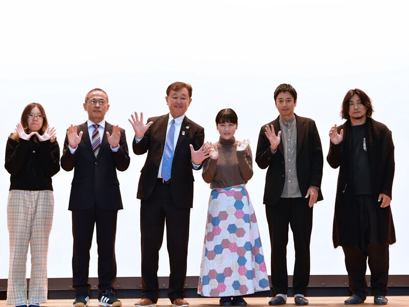 クライマックス撮影現場での凱旋上映にチュートリアル徳井が号泣!? 奈良県三郷町の地域発信型映画【吉本興業の地域活性化プロジェクト】