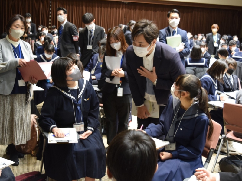 ライセンス藤原“いじめ体験”を小中学生に赤裸々告白「乗り越えられていない部分は正直、あります」