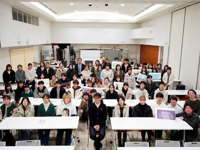 アニメ界の匠 渡辺歩監督がデザイン学校を訪問! 学生へのメッセージは「悔しさを何回も繰り返して、作り続けてほしい」