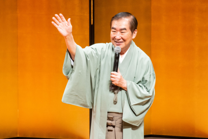 桂文枝、粋な“つるの恩返し”?創作落語プロジェクト「参地直笑祭in鶴見区」開催! | FANY Magazine