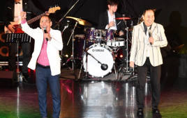 ザ・ぼんち、芸術祭大賞受賞記念イベント開催！おさむ「いつまでも燃えていたい、爆発したい」