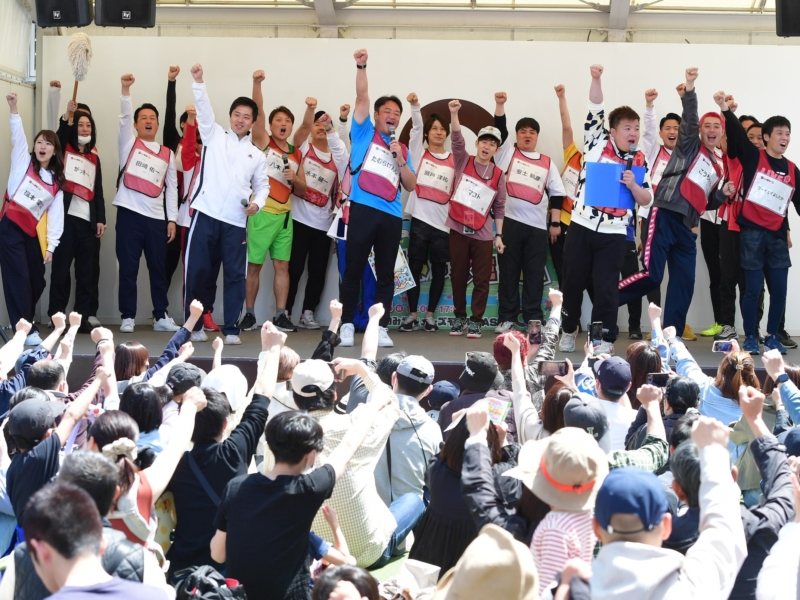 たむらけんじ渡米前最終イベント「ちゃ〜ズモール」は2万人超えの大盛況! 「とりあえず、バイちゃ〜」