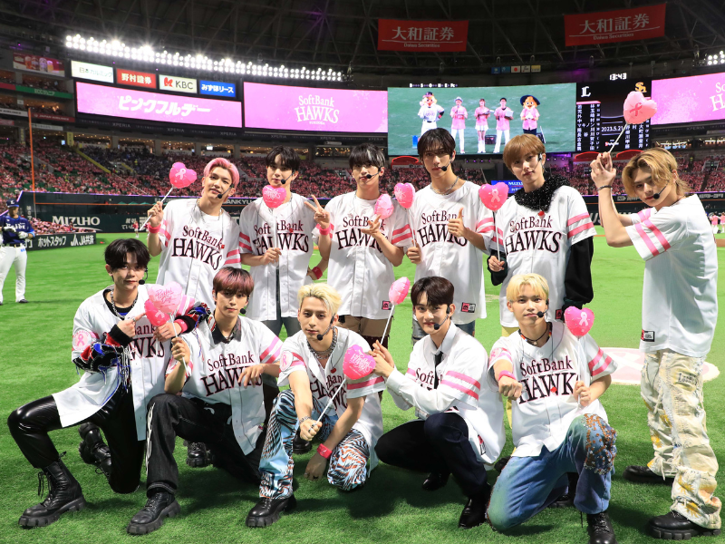 “INI”（アイエヌアイ）福岡PayPayドームに集まった4万人の前で新曲「FANFARE」披露!