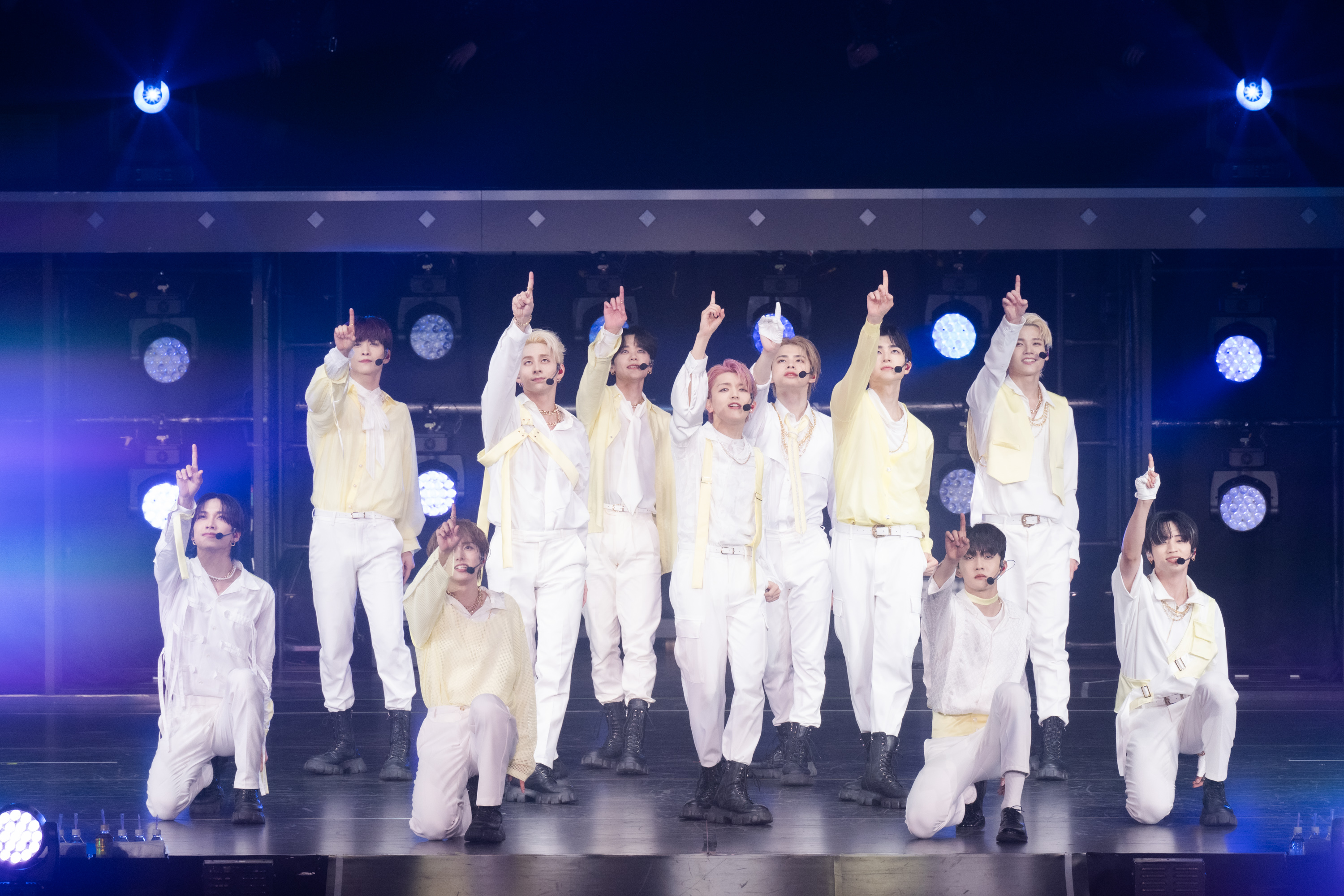 JO1・INI・DXTEEN合同ライブ『LAPOSTA 2023』初開催! 全38曲を歌唱 