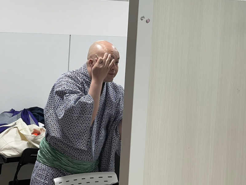 シシガシラ脇田、浴衣アクリルスタンド撮影! みんな口を揃えて「旅館じゃん。2泊3日じゃん。」【きょんのやばいねぇ～激アツ∞ホールvol.45】