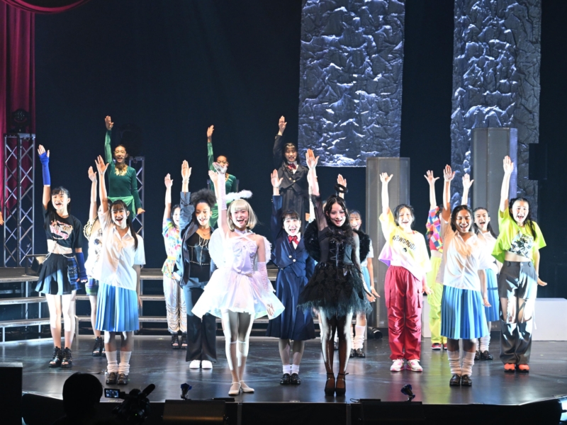 ゆりやんも絶賛「すごいキラめき！」 少女歌劇団ミモザーヌ「夏公演」でさらなる進化