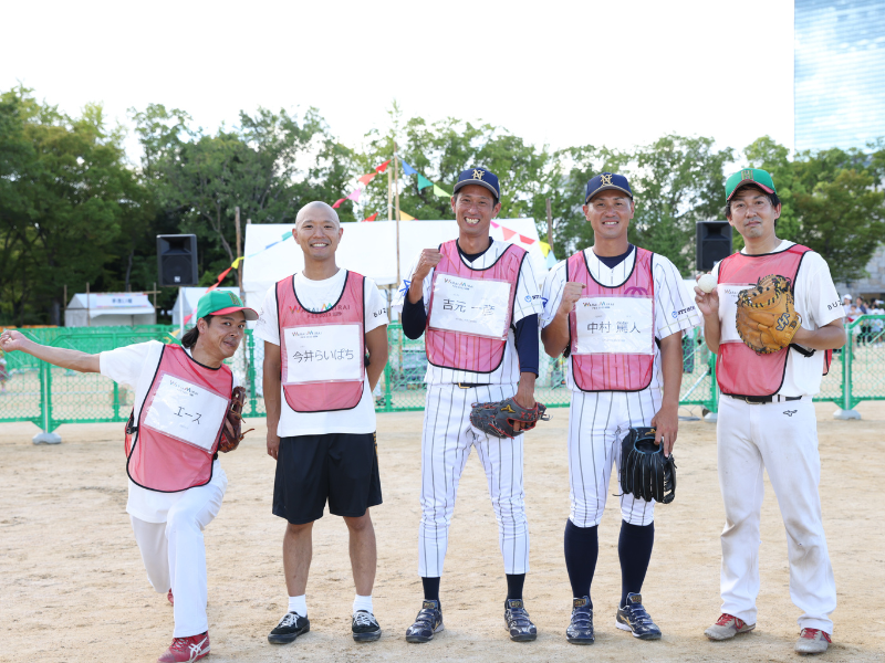真夏の青空の下、白球を追う! らいぱち、バッテリィズ、NTT西日本の選手が参加して「みんなでキャッチボール」開催