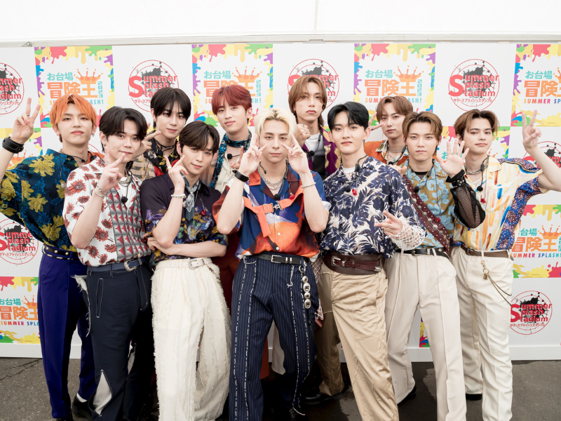 “INI”『お台場冒険王2023 SUMMER SPLASH！めざましライブ』約6000人の前でパフォーマンス!