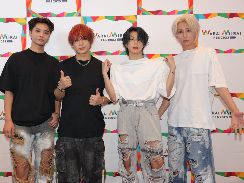 「OWV×Warai Mirai Fes LIVE supported by DAIWA」でメンバーからレアグッズを直接手渡し!