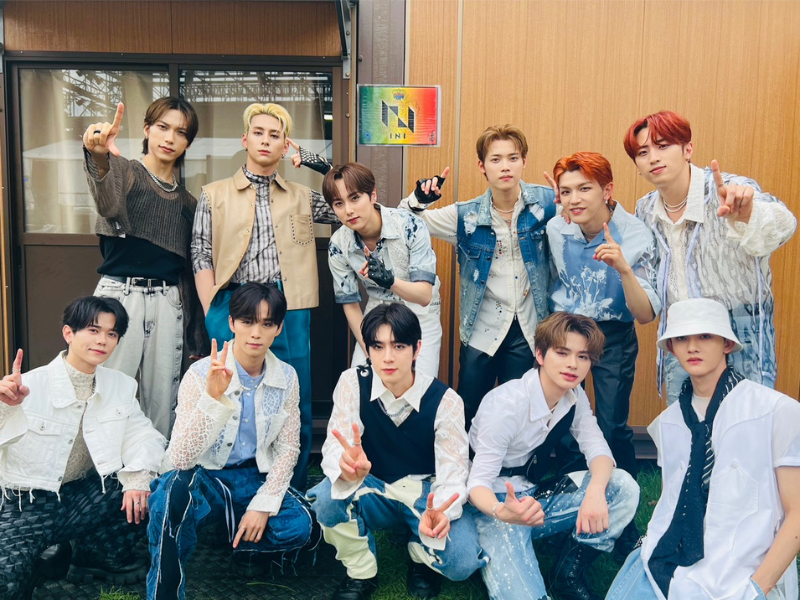 “INI”『1CHANCE FESTIVAL2023』WANIMAの提供楽曲「HERO」コラボパフォーマンス披露!