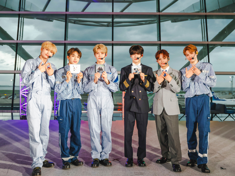 DXTEEN 2ND SINGLE『First Flight』ついにリリース! ⽻⽥空港にてANAコラボイベント開催! 制服姿で登場!