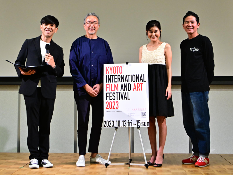 伝統芸能のエイサーも堪能! 横浜市鶴見区から発信する沖縄映画 「なんでかね～鶴見」舞台挨拶