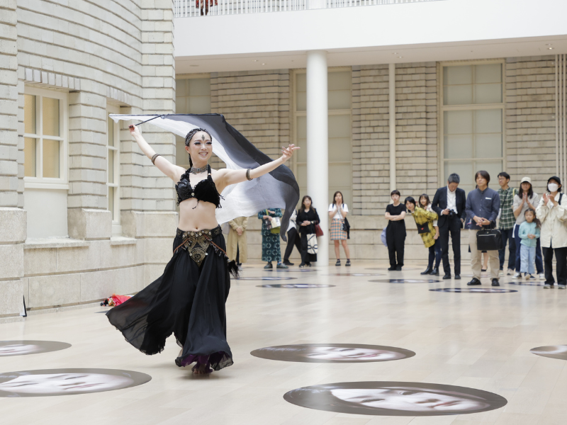 さまざまな“顔”が広がるインスタレーションとダンスがコラ! 「クリエイターズ・ファクトリー」ではワークショップも