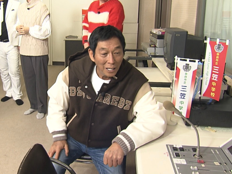 明石家さんまが52年ぶりに母校へ凱旋!『さんま・玉緒のお年玉！あんたの夢をかなえたろか2024第30回記念SP』