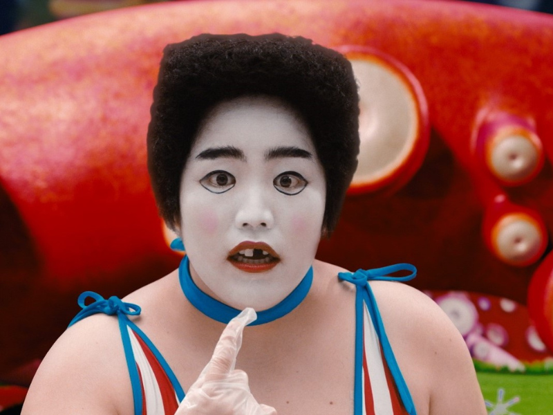 ゆりやんレトリィバァらがダンスで歓迎! 疑惑と魅惑が渦巻くタコランド本編映像解禁!『翔んで埼玉 ～琵琶湖より愛をこめて～』