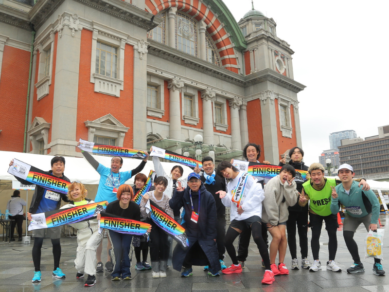 『大阪マラソン2024』7.2kmのチャレンジランでフースーヤら芸人によるメッセージランナーたちが走りながら参加者を応援！「力になれたんじゃないかな」