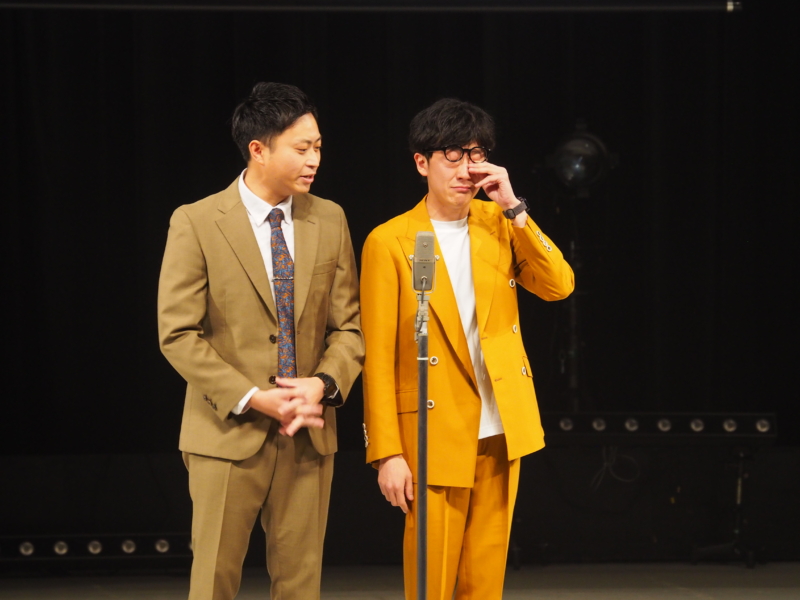 上京目前ヘンダーソン“悲願”のNGK初単独ライブでオープニングから大号泣! 見取り図ら同期芸人も大集結