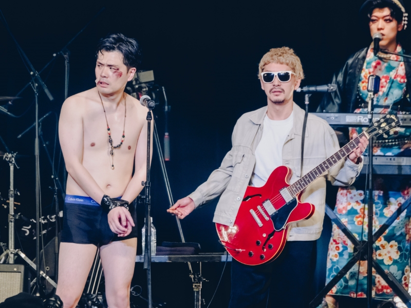 ニューヨーク嶋佐の歌に思わず感動!? ジュースごくごく倶楽部“過去最大ライブ”は相方&豪華ゲスト登場で全員集合!