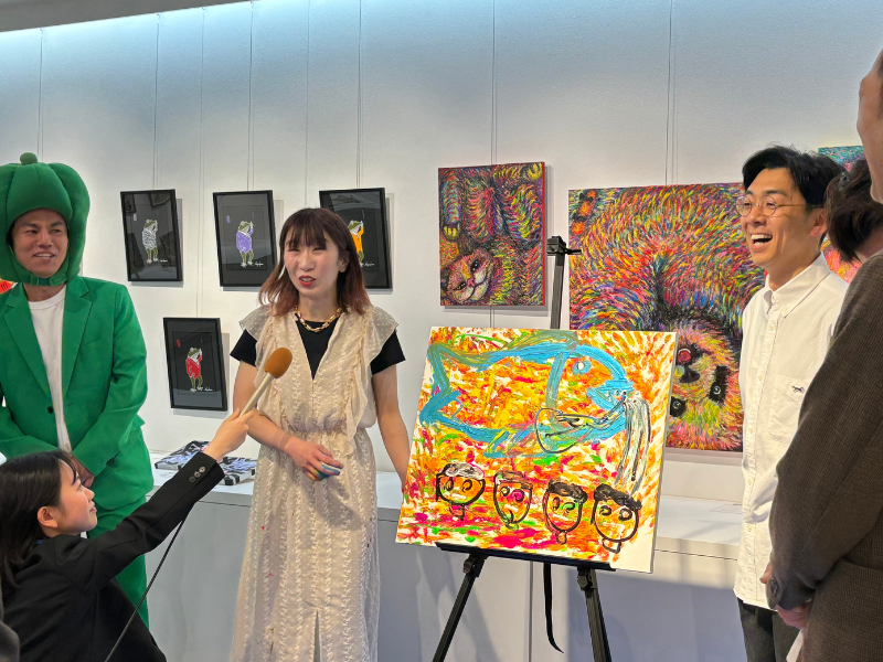 『モダン鳥獣戯画～現代のアーティストによるトリビュート～』が盛岡市・パルクアベニュー・カワトクにて開催中! 吉本アート芸人のキシモトマイがライブペインティングを披露!