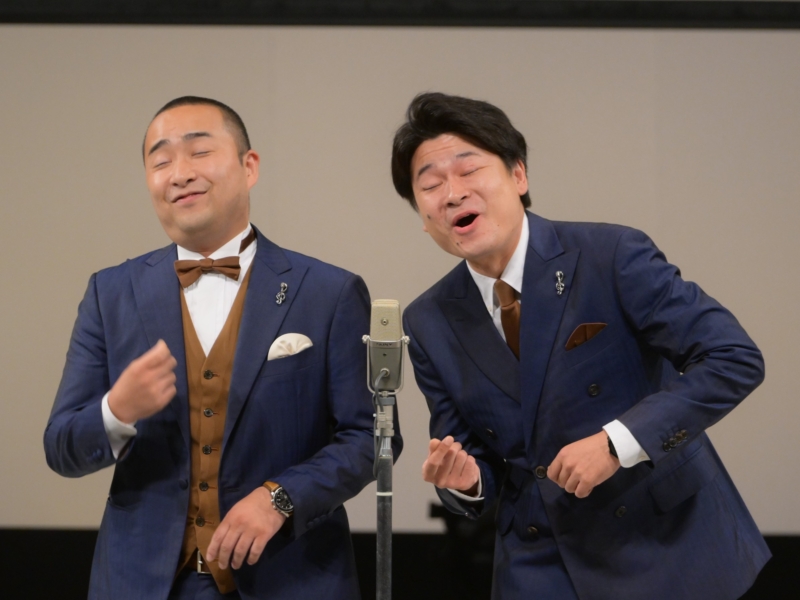 “しりとりネタ”でバズッたメンバーが笑いの殿堂に降臨! ZAZY、ヨネダ2000ら豪華ゲストとのコラボネタで会場大合唱