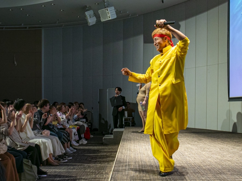 吉本新喜劇アキが“座長就任1周年”感謝祭! アイドルのような盛り上がりに「勘違いしてしまうわ」