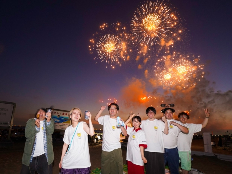 マユリカ、はるかぜに告ぐが幕張の花火フェスタに大興奮! とんず「まじでロケーションやばい!」