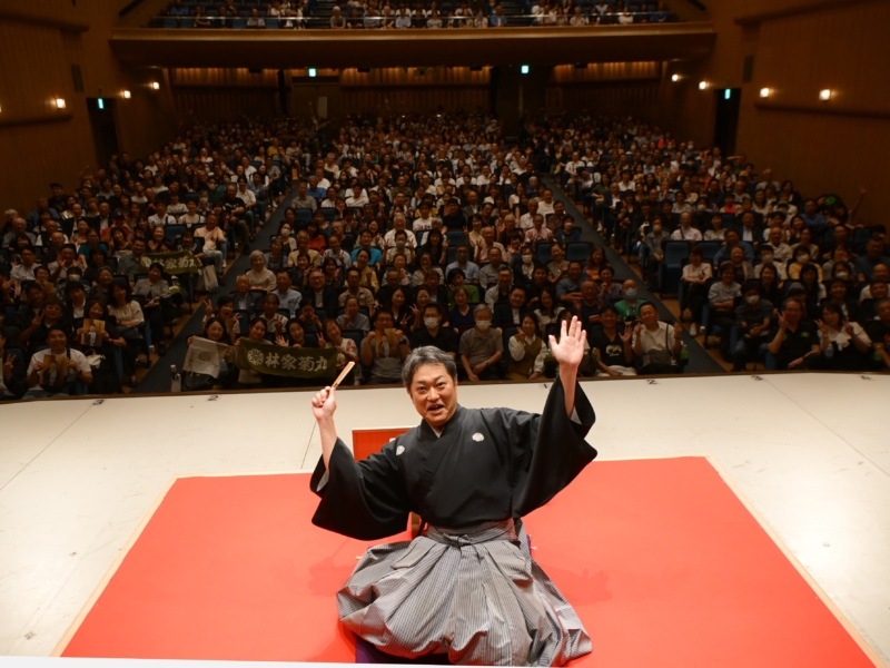 林家菊丸“芸歴30年”記念独演会で叶えた「最初で最後の夢」とは!? 春風亭昇太をゲストに大盛況