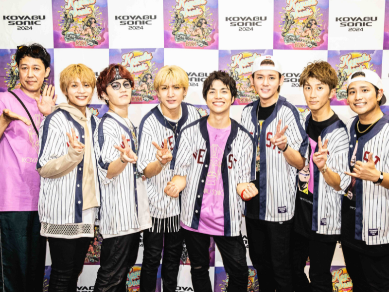 来年の出演も決定!? ライブ直後のWEST.メンバーと小籔がオファー合戦！