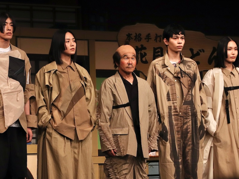 吉本新喜劇×yoshiokubo（ヨシオクボ）一夜限りの新喜劇ファッションショーを開催!