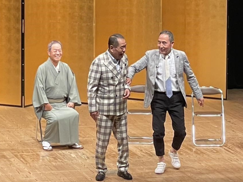 今年も『八方の楽屋ばなし』が開幕! コンプライアンスギリギリの八方節が炸裂!?