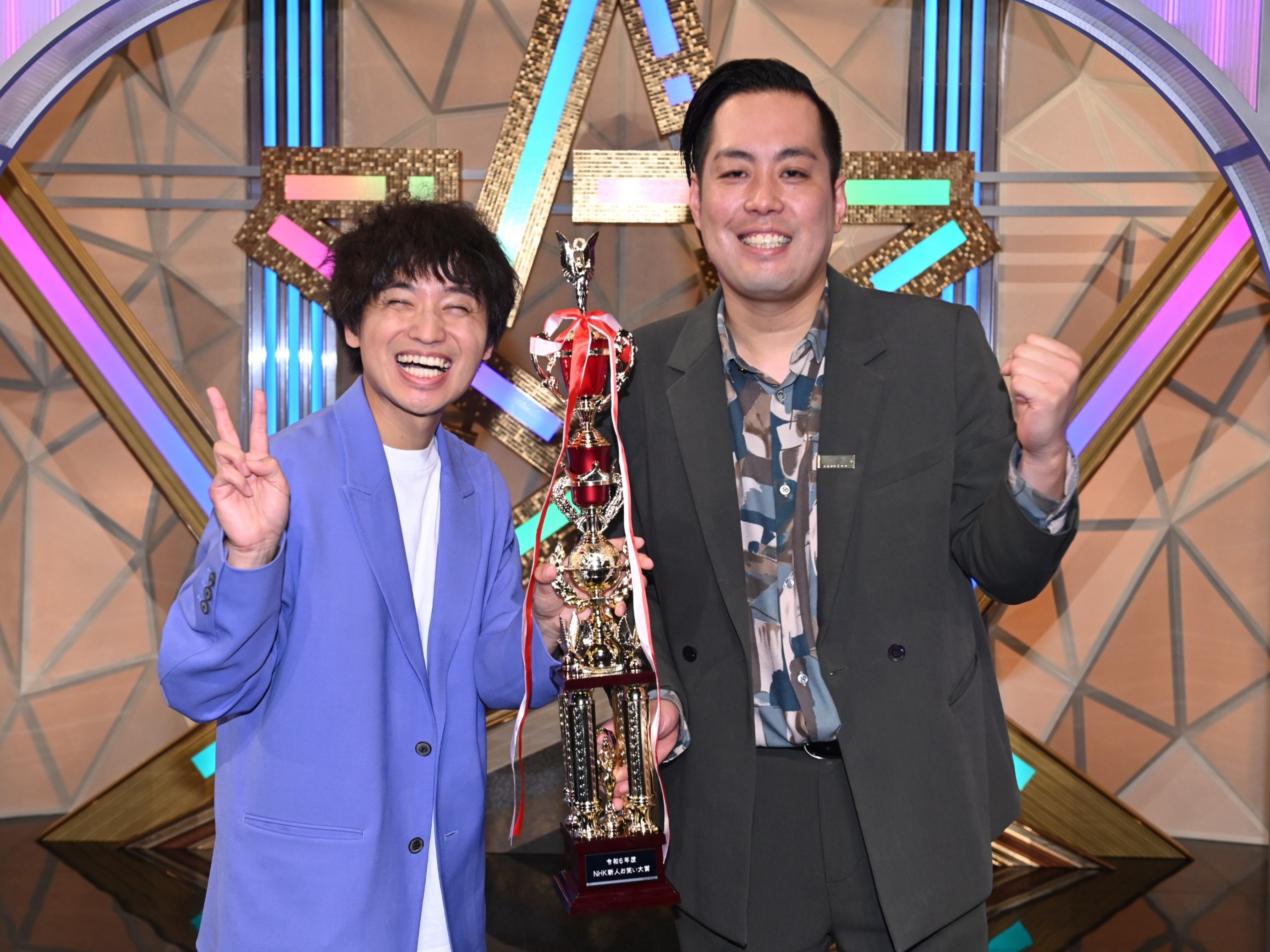 「NHK新人お笑い大賞」優勝のエバースが喜び爆発「負けグセがつかないうちに優勝できてよかった」 FANY Magazine