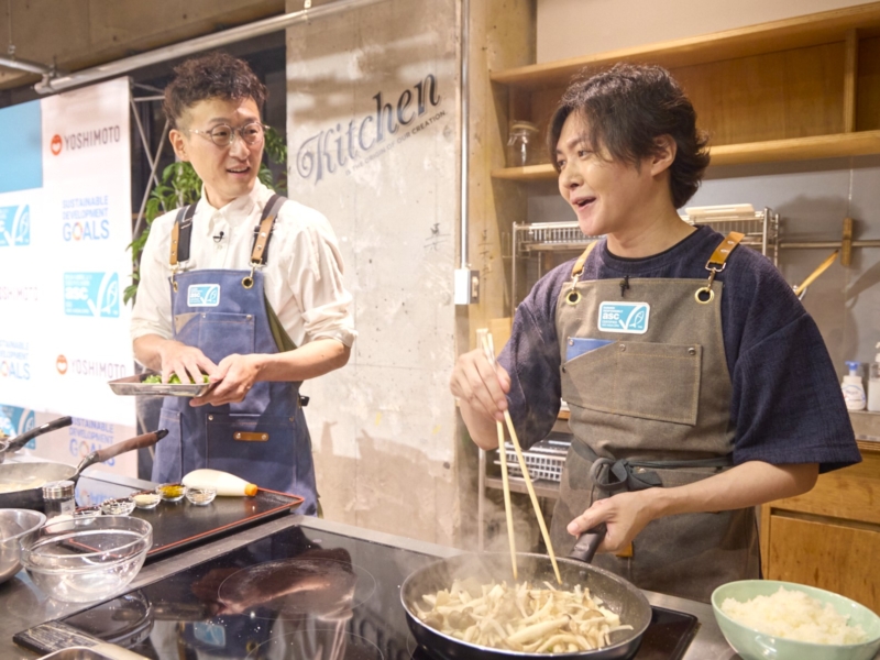 持続可能な水産物普及でロバート馬場に感謝状! リュウジとの料理対決で相席・山﨑ケイは「めちゃくちゃビール飲みたいです」