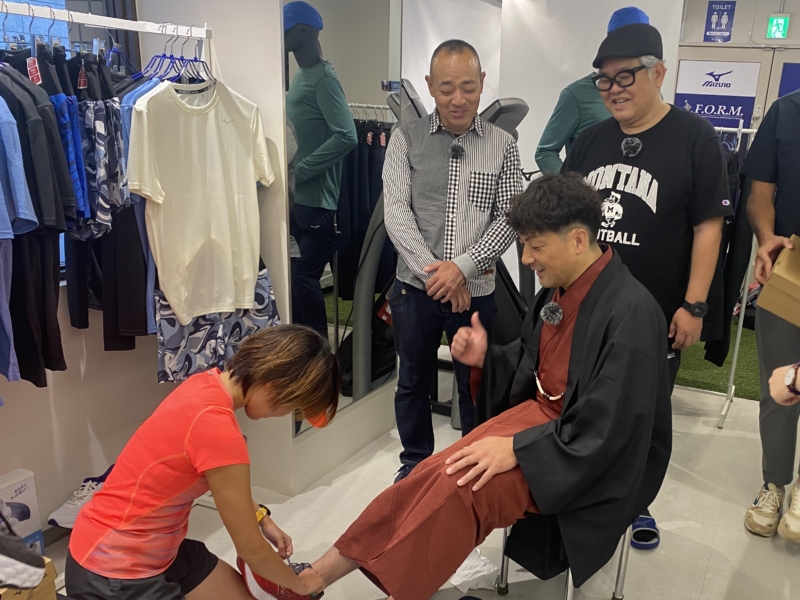 シューズ、ウェアの選び方をプロに聞いてみたら…「全然ちゃう!」 チーム兵動“企画動画”が配信開始【大阪マラソン2025】